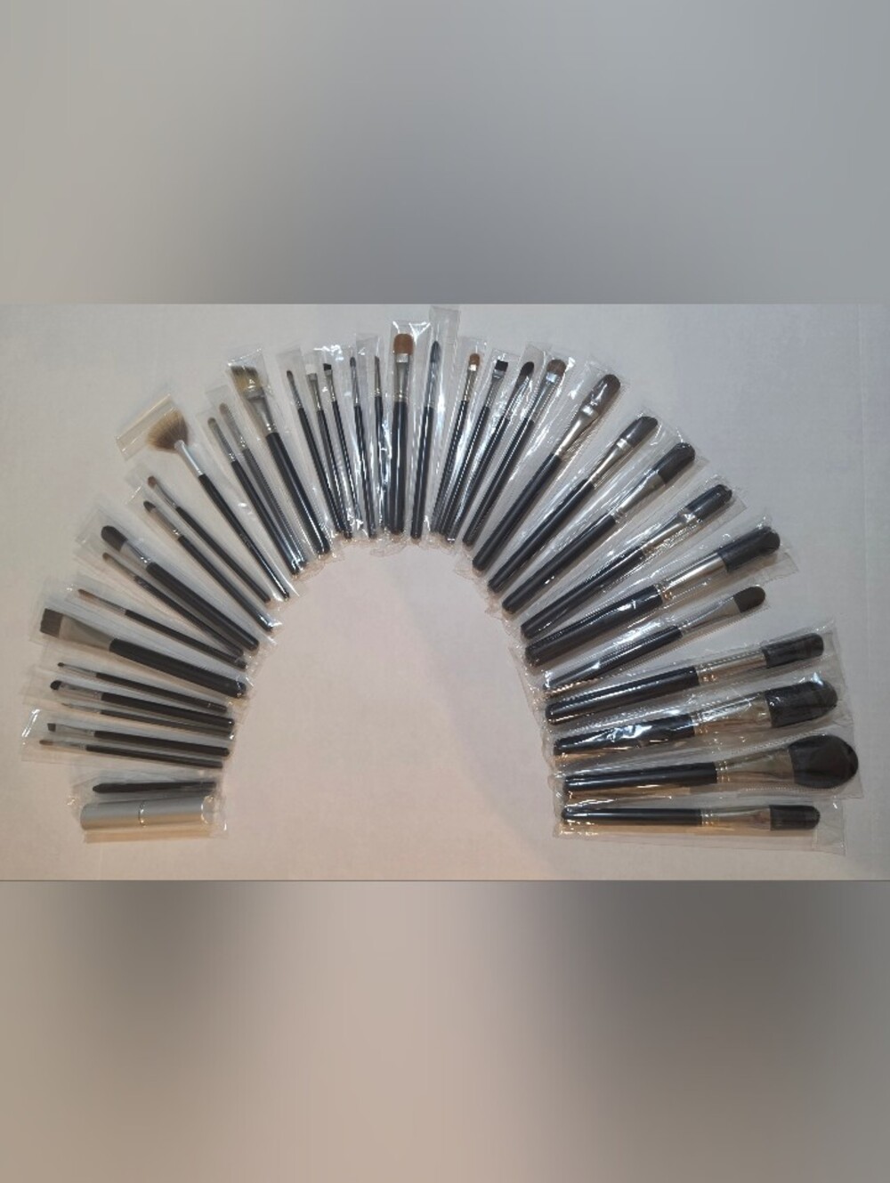 Black Makeup Brush Set – Versatile Eye, Lip, & Face Brushes